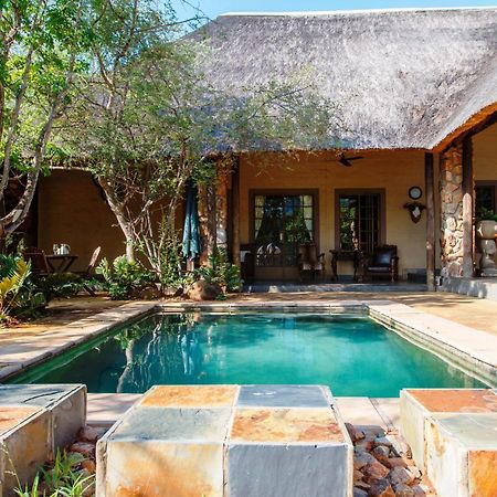 Shikwari Suites Hoedspruit Bagian luar foto